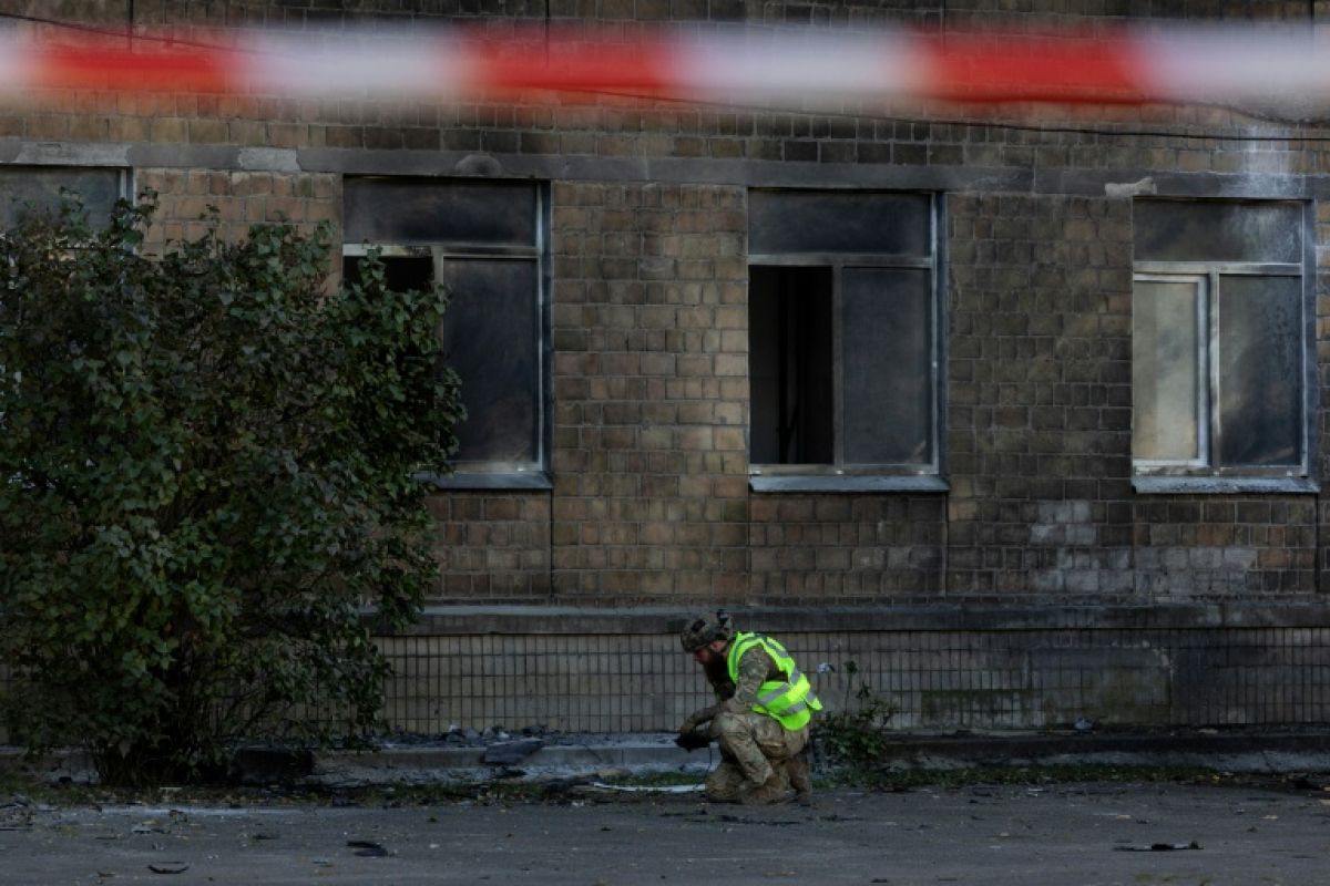 Des drones russes coupent un pont de Kiev et frôlent un réacteur nucléaire