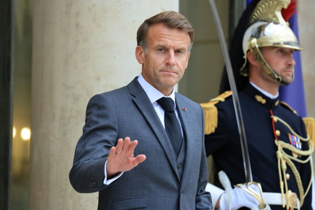 Macron encaisse les revers et Trump rebat les cartes sur l'Ukraine