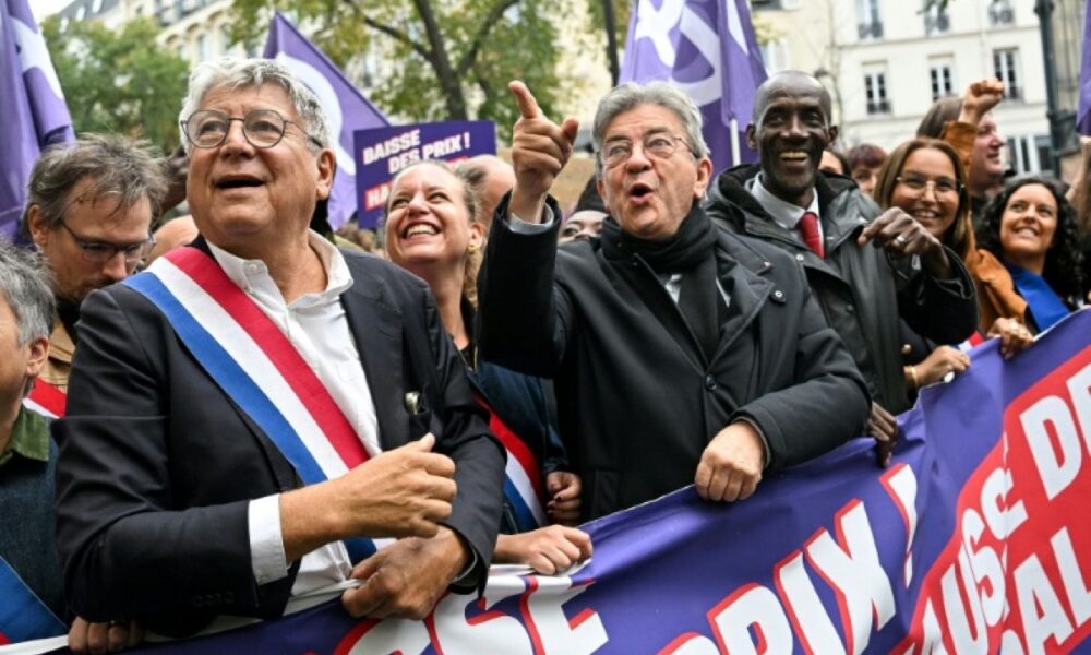 Le Pen et Mélenchon se disputent les rues et le récit des violences