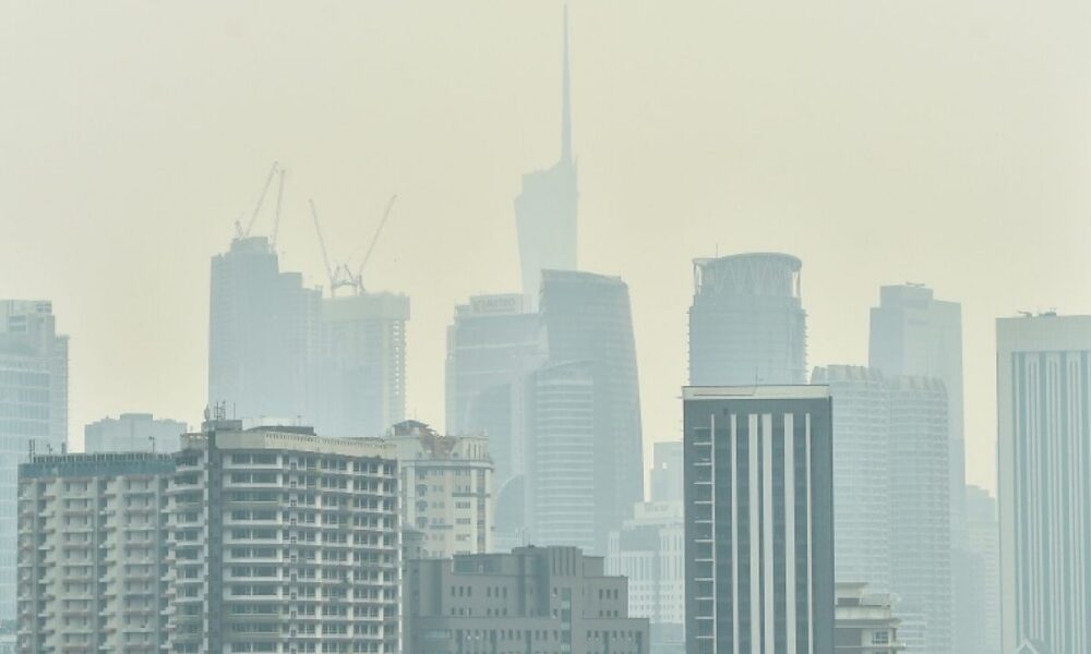 Kuala Lumpur suffoque sous les fumées indonésiennes et ferme ses écoles