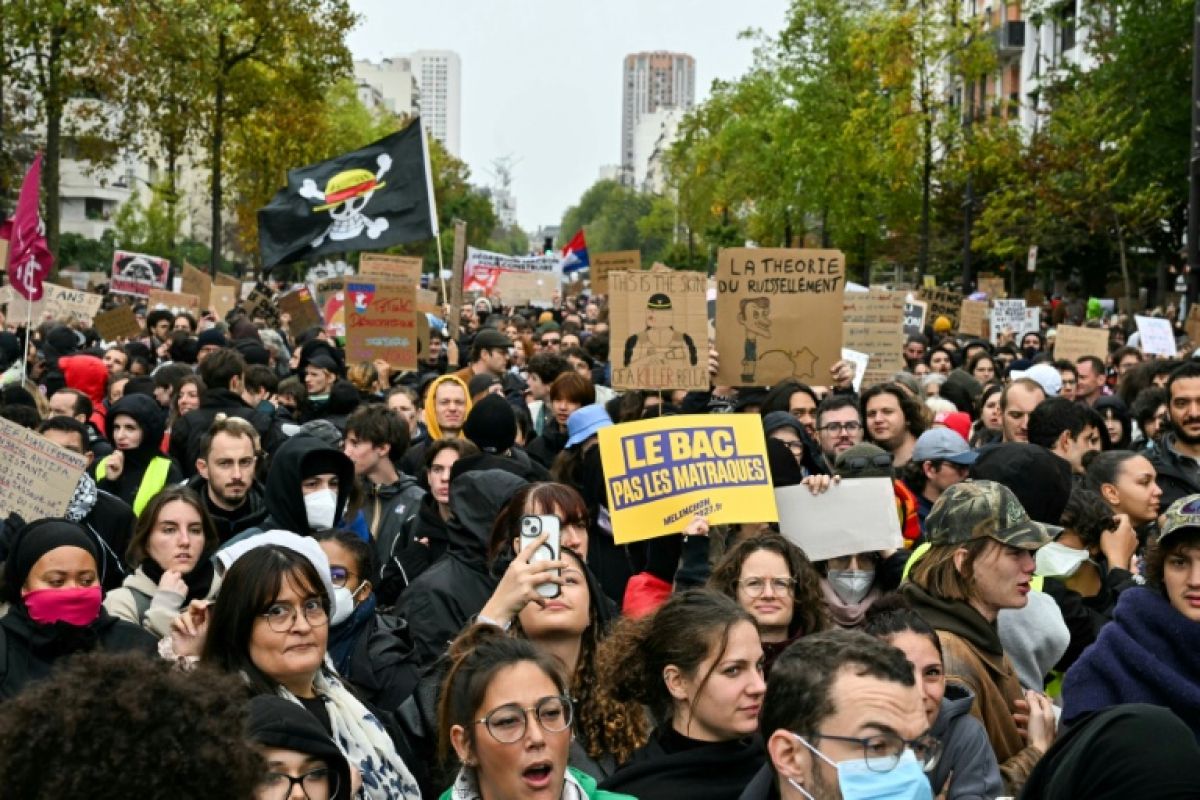 Une manif sous contrôle, mais jusqu'à quand