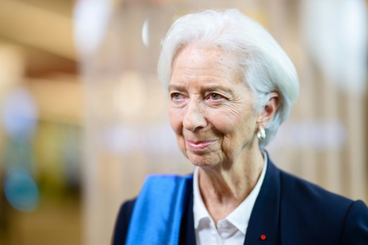 Lagarde prévient que la France devra régler sa dette par elle-même
