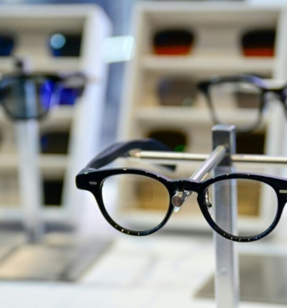 Des lunettes qui filment sans prévenir, l'Europe dit stop