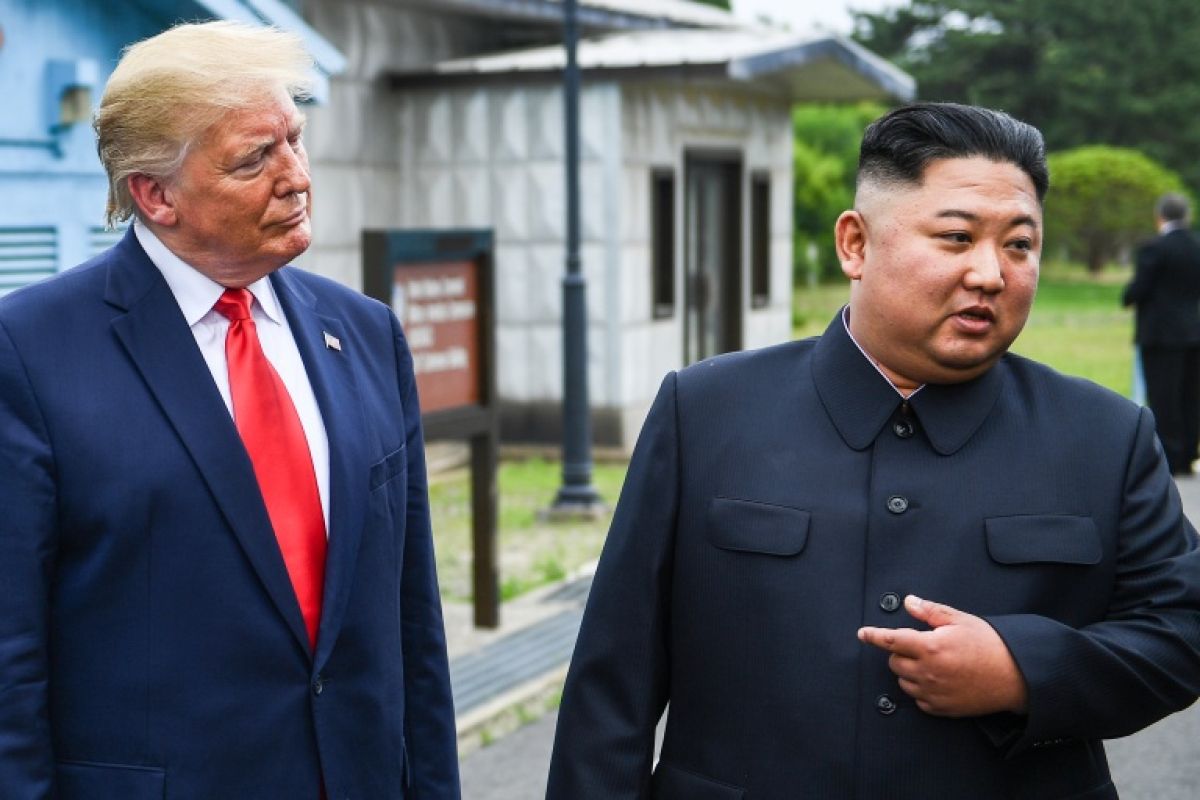 Donald Trump relance l’idée d’un face-à-face avec Kim Jong Un à Shenzhen
