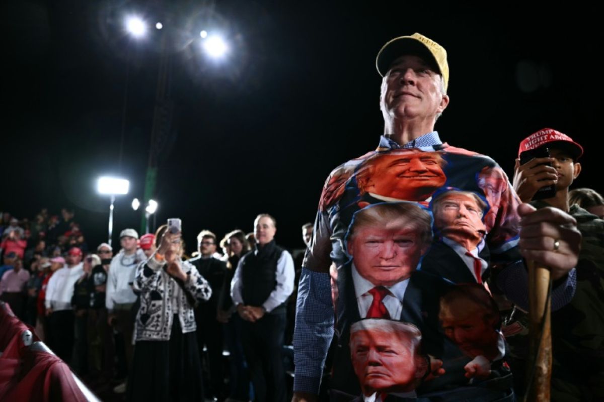 Le meeting Trump, ce show que personne ne sait vraiment imiter