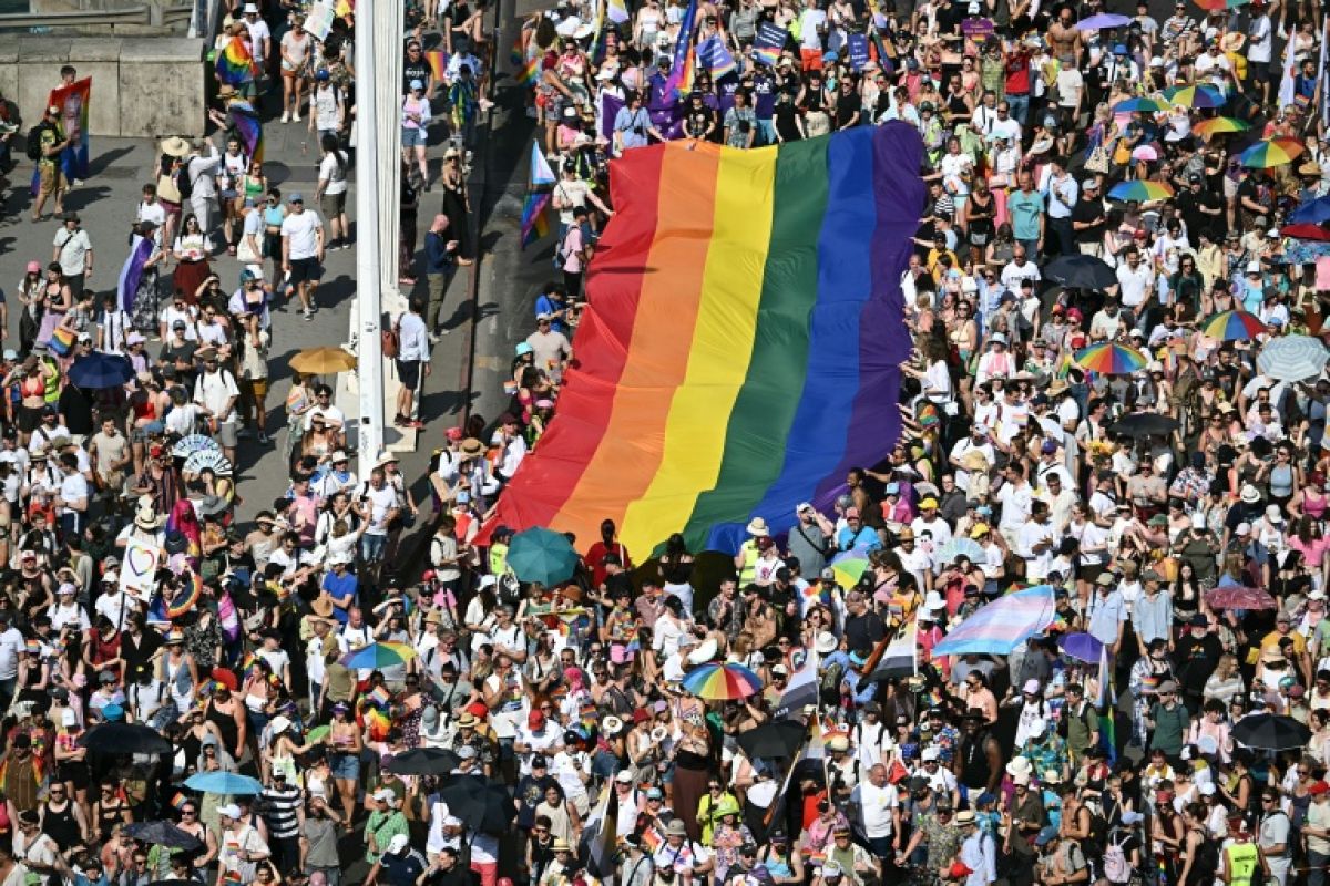 La Hongrie efface les lois anti-LGBT+ héritées de Viktor Orban