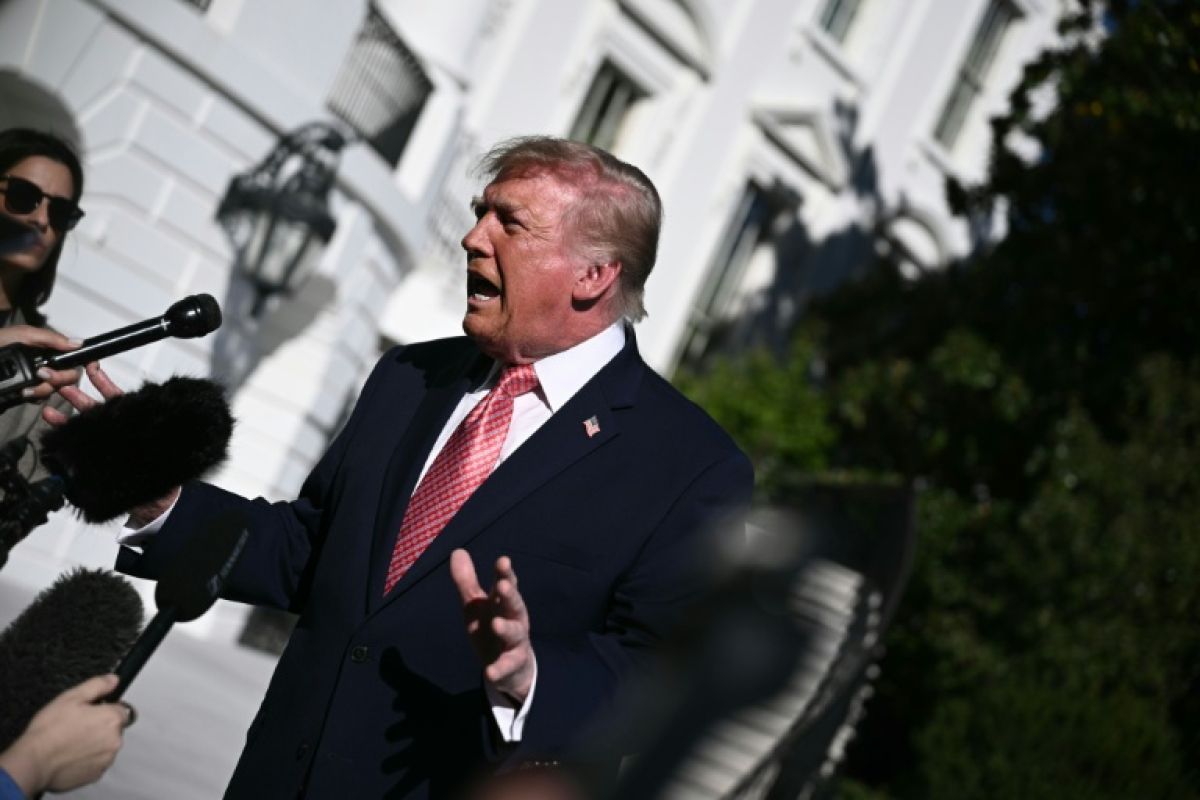 À la Maison Blanche de Trump, la discipline se fissure de nouveau