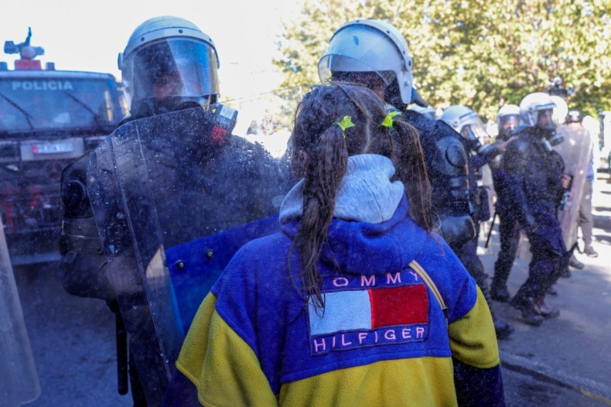 Albanie, la contestation ne faiblit pas et Edi Rama fixe ses limites