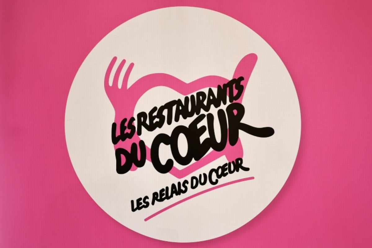 Les Enflures, la nouvelle troupe des Restos du Coeur pour faire rire et récolter
