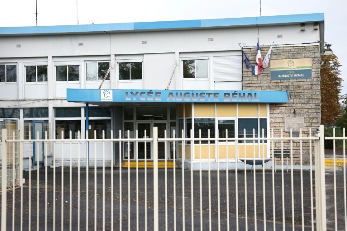 La famille d'Evan réclame la vérité sur la grenade qui a mutilé ses mains