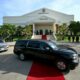 Le nouveau président colombien s'offre un bureau face aux Caraïbes et la facture agace