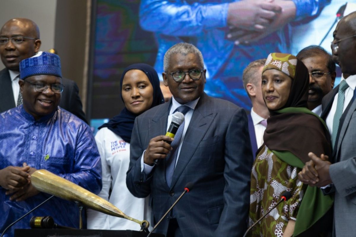 Dangote ouvre sa raffinerie aux petits porteurs africains