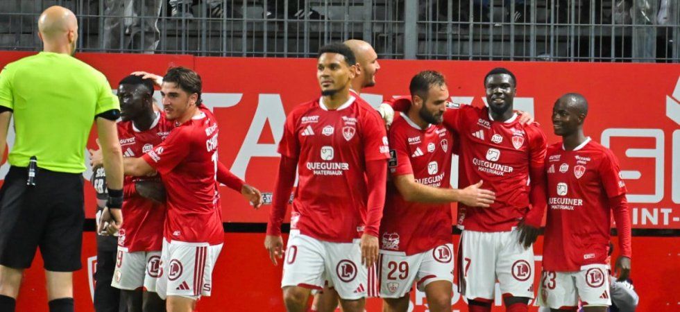 Brest se lâche enfin devant son public et corrige Angers