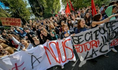 En Italie, étudiants et travailleurs descendent dans la rue pour défendre leur avenir