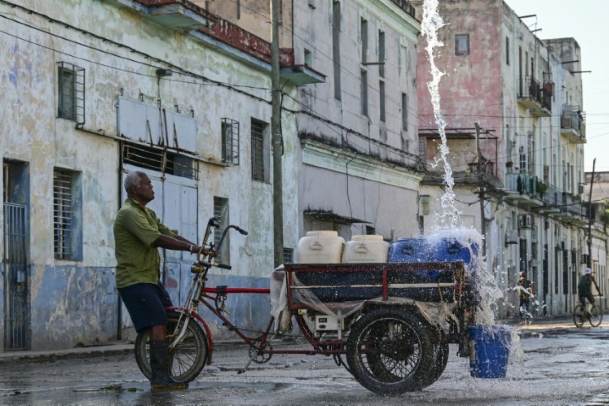 À Cuba, de plus en plus d'habitants creusent leurs propres puits