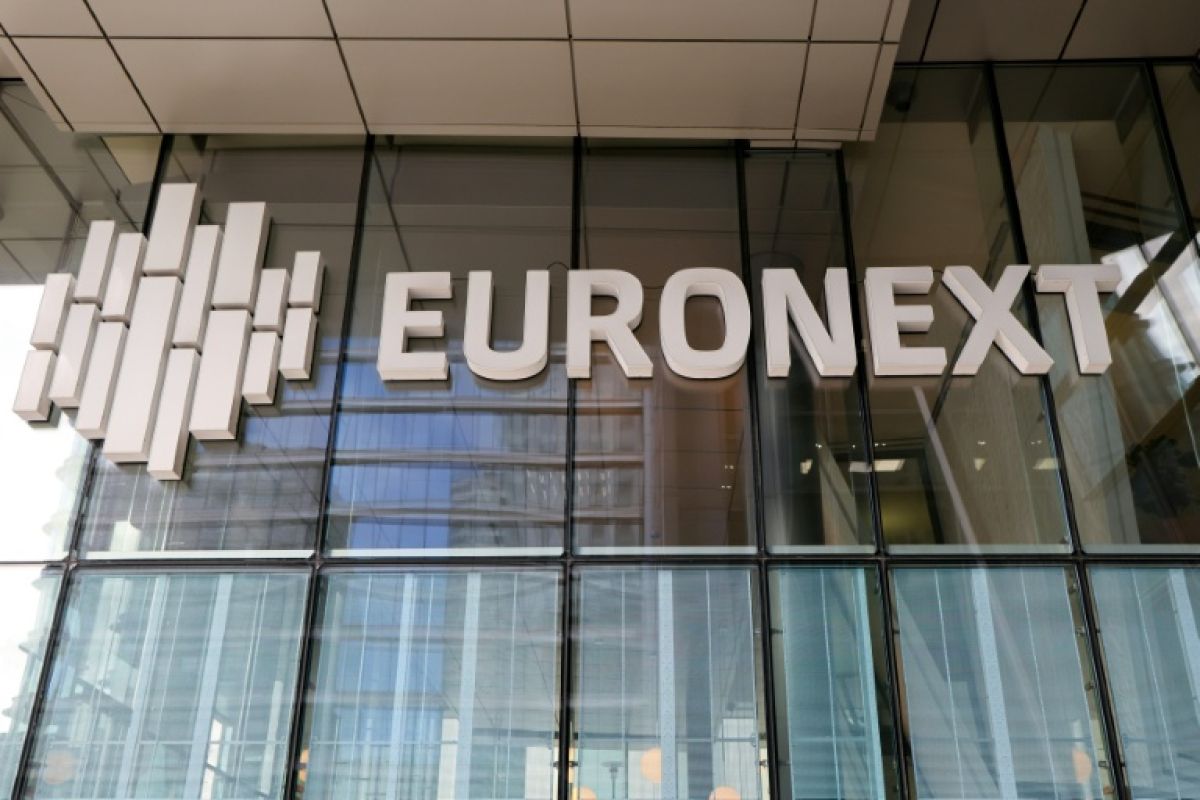 La Bourse de Paris tient bon face au plongeon des valeurs de l'IA