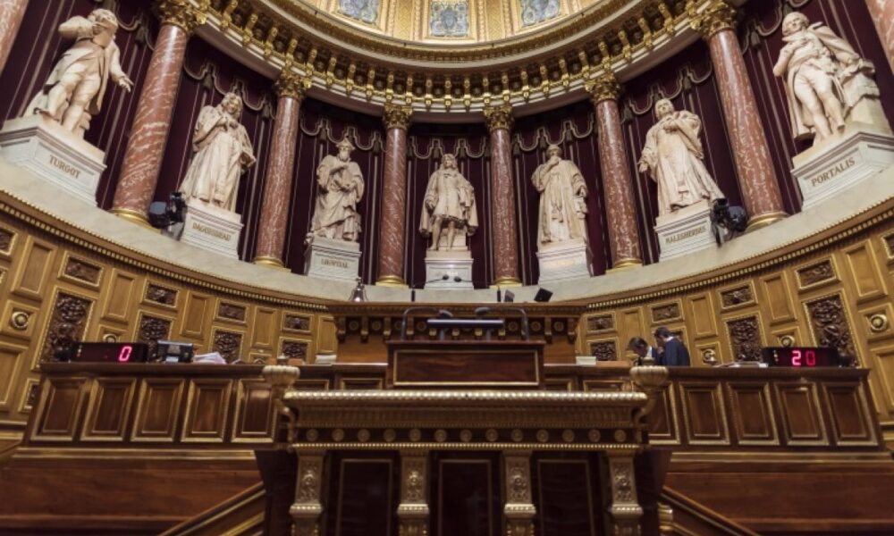 Le camp autonomiste corse quitte la table et le Sénat rejette la réforme