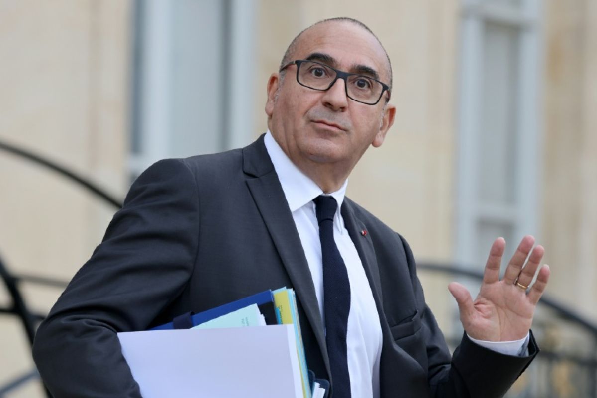 Le ministre de l'Intérieur rejette les accusations de répression contre la jeunesse