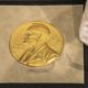Cape d'invisibilité, graphène, antimatière, la course au Nobel de physique est ouverte