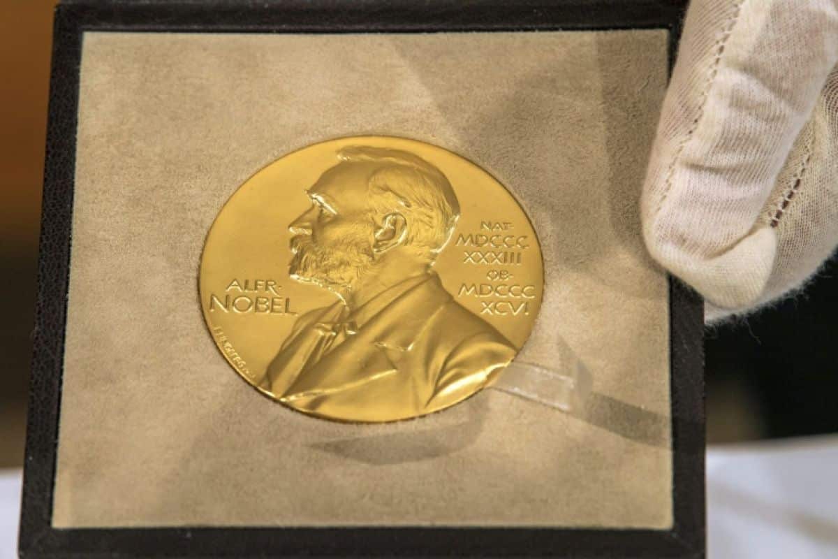 Cape d'invisibilité, graphène, antimatière, la course au Nobel de physique est ouverte