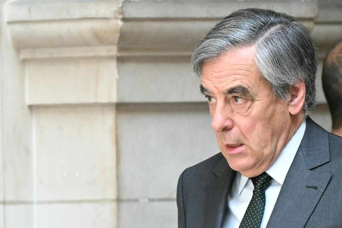 François Fillon choisit Bruno Retailleau pour porter la droite