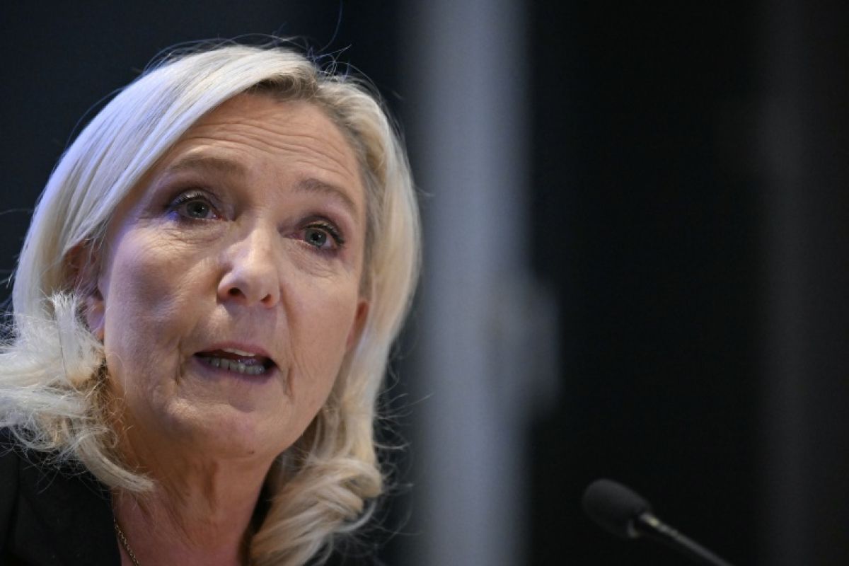 Après les violences, le RN veut incarner l'ordre