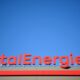 TotalEnergies empoche 8,3 milliards de dollars et se retrouve sous le feu des critiques