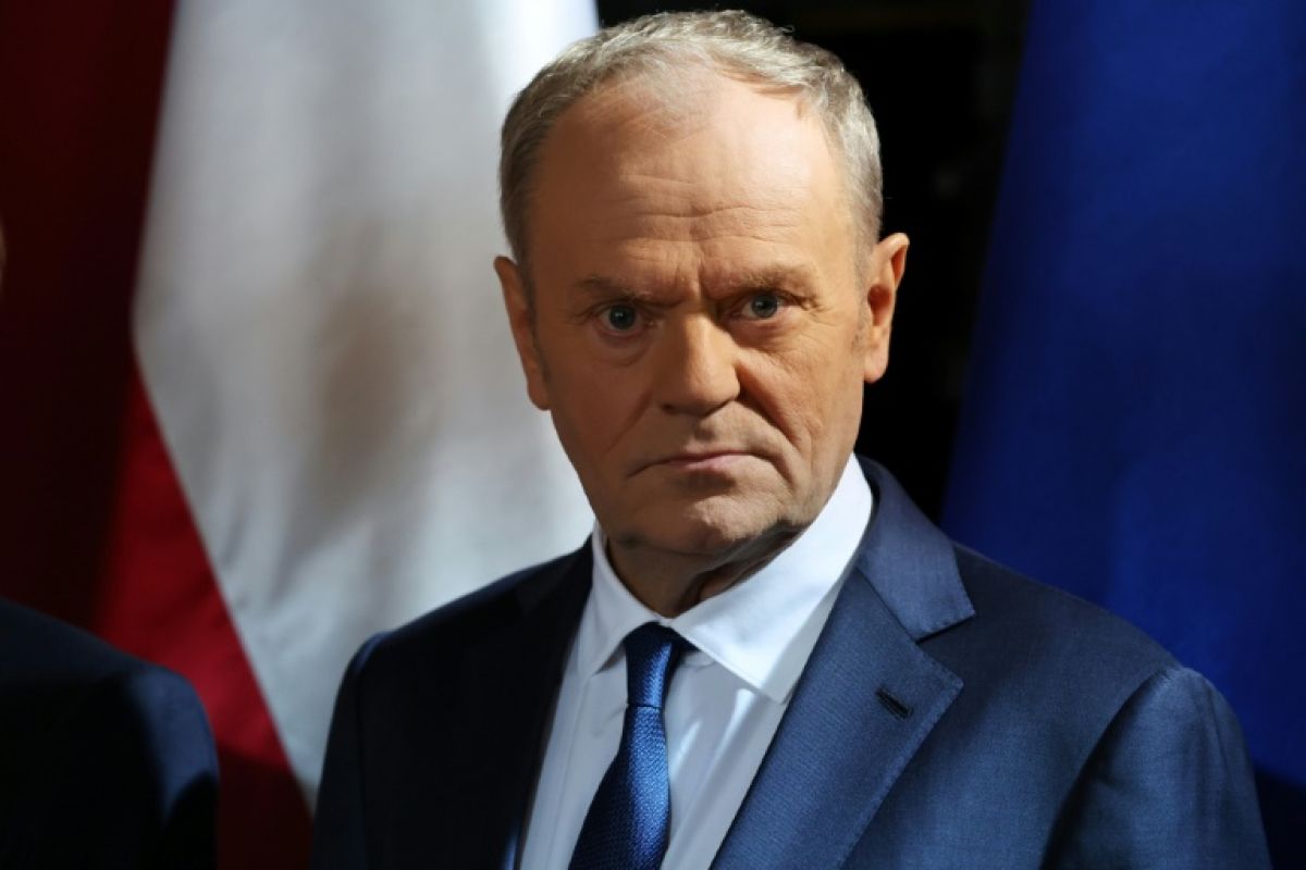 La Pologne se mobilise après des menaces d'assassinat visant Donald Tusk et son ministre de la Défense