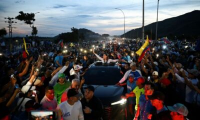 Maria Corina Machado rentre au Venezuela et tend la main à Delcy Rodríguez