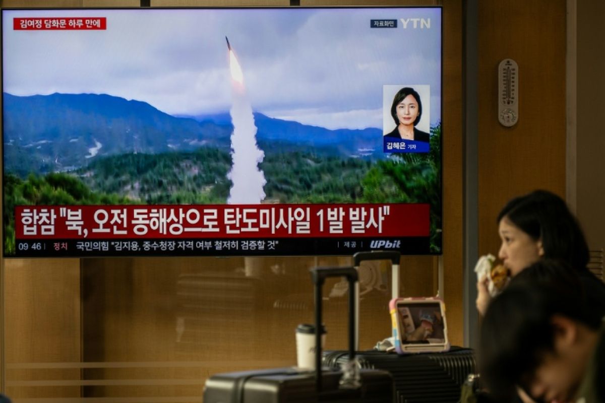 Un missile nord-coréen tombe en mer et Pyongyang ferme la porte à Séoul